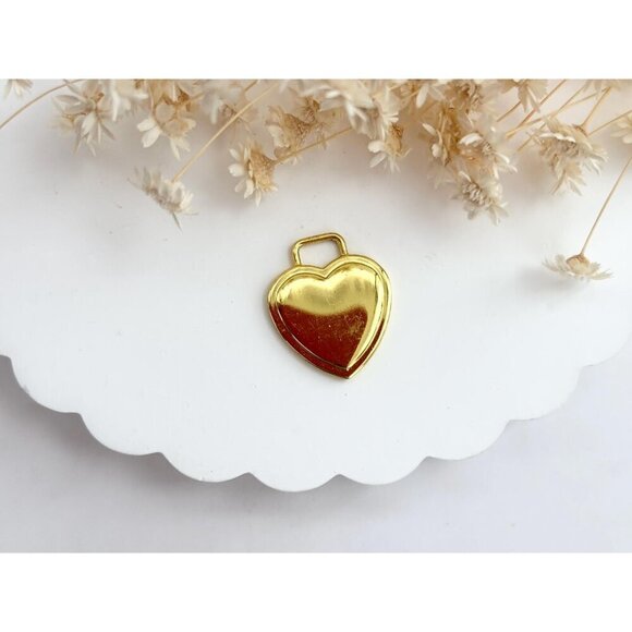 Gold T Minimalist Heart Vintage Love Pendant | Charm | Trinket - "EL" Carved - Picture 10 of 10
